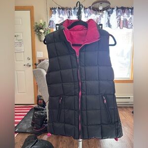 AvalonWomen's Black and Pink Puffer Vest